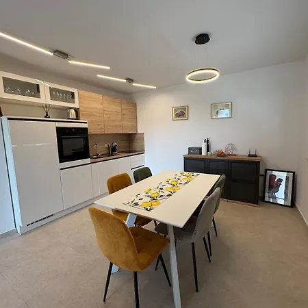 Neubauwohnung Mit Meerblick In