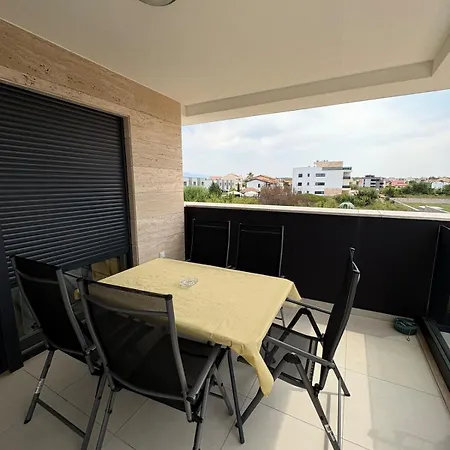 Neubauwohnung Mit Meerblick In * Privlaka (Zadar)